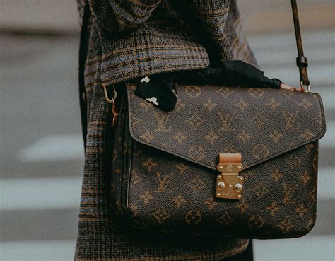 lv berkeley discontinued|15 Chic Discontinued Louis Vuitton Bags For A Vintage Look.